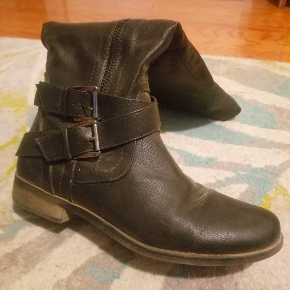 Knee-high Black Hansel Boots